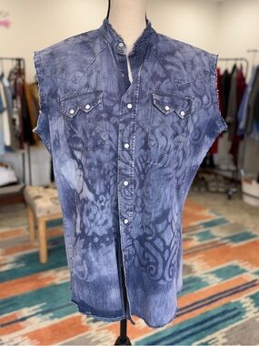 Sleeveless Blue Tie-Dye Denim Shirt